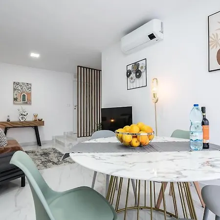 Apartman Parque Dos Reis, 3 *
