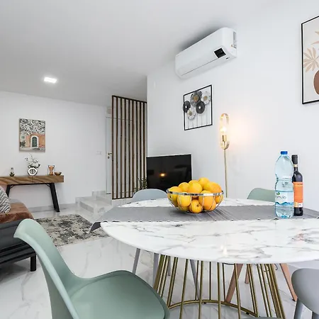 Parque Dos Reis, 3 B Apartment