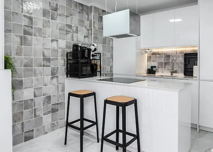 Parque Dos Reis, 3 B *