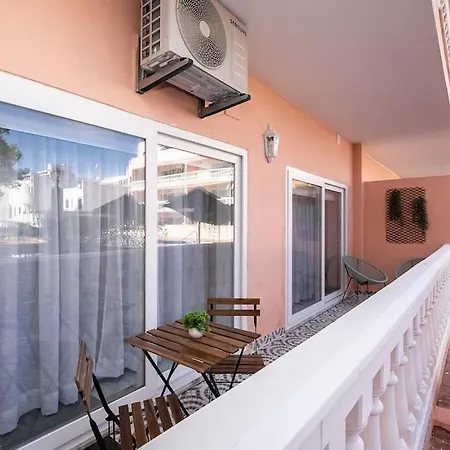 Parque Dos Reis, 3 B *